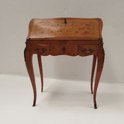 Antique: French Bureau de Dame