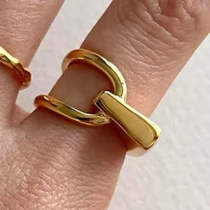 Gold Adjustable Modern Ring "Amara"