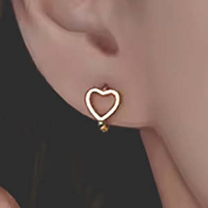 18K Gold Huggie Heart Earrings "Amanda"