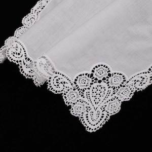 Lace wedding handkerchief in 100% cotton "Genevieve"