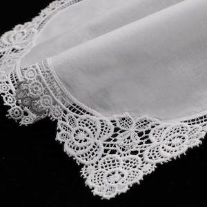 Lace wedding handkerchief in 100% cotton "Arabella"