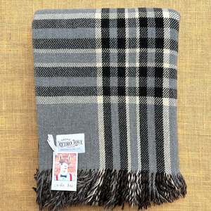 Linen - household: Vintage CAR RUG New Zealand Wool Blanket