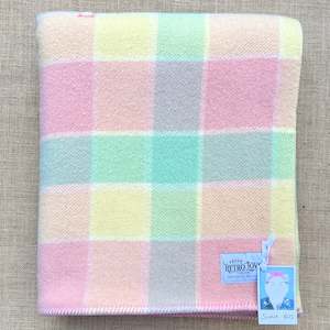 Pretty PasteIs SINGLE New Zealand Wool Blanket