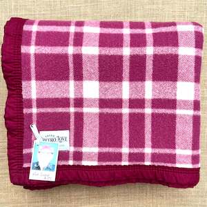 Linen - household: Berry Check KING SINGLE with Fabric Trim New Zealand Wool Blanket