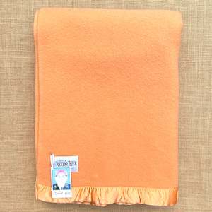 Linen - household: Super Thick & Cosy Apricot SINGLE New Zealand Wool Blanket