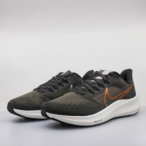 Nike Air Zoom Pegasus 39 (B Standard) Womens