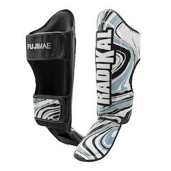 Sporting equipment: 21112  RADIKAL 3.0 SHIN&INSTEP GUARDS