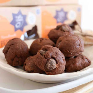 Internet only: Molly Woppy Handmade Gluten Free Festive Cookies - Dark Choc & Ginger