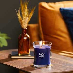 Medium WoodWick Scented Soy Candle - Hinoki Dahlia