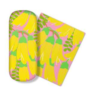 Internet only: Bright Botanical Kowhai Glasses Case