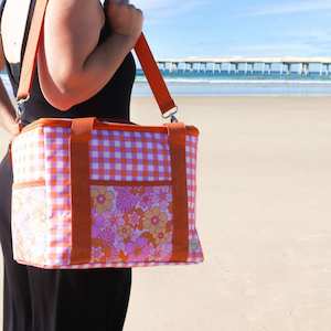 Floral Picnic Cooler - Pink Retro