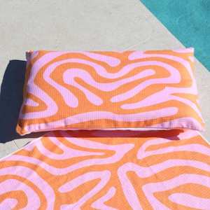 Beach Pillow - Swirl