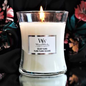 Medium WoodWick Scented Soy Candle - Solar Ylang