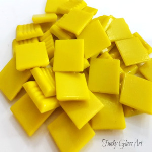 Vit 20x20 Yellow FUNKY GLASS ART