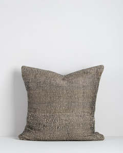 Textile wholesaling: Magnus Cushion