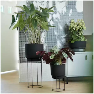 Sales agent for manufacturer: B. for Studio Round Planter