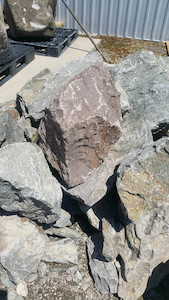 Landscaping supply: Large Feature Rocks