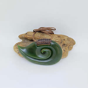 Kawakawa Horizontal Koru Pendant