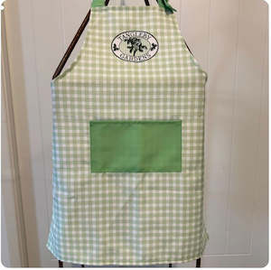 Tangleby Child's Apron