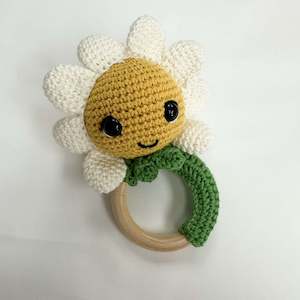 Homewares: Daisy Happy Rattle