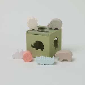 Homewares: Silicone Sorting Box with Animals