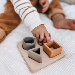 Homewares: Silicone puzzle board