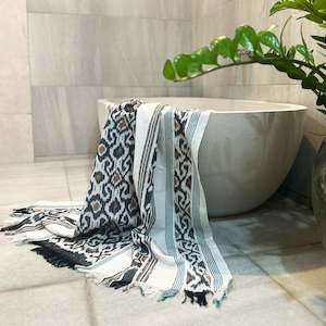 Decor: Cream Cotton Throw With Turquoise, Black and Tan Pattern