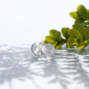 Gift: Round Fantail Studs