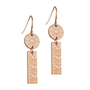 Gift: Kina and Moana Pendant Earrings