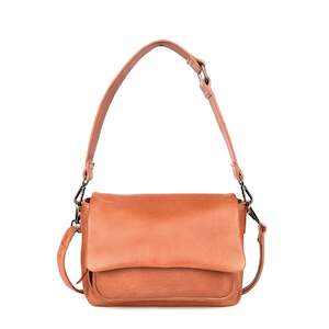 Rugged Hide Leigh Cross Body Bag - Cognac