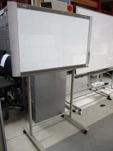 Second hand furniture: PR4804 - Whiteboard on Stand