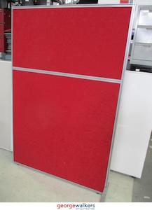 Second hand furniture: PR5275 - Red Free Standing Partition