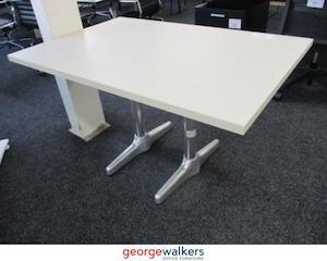 Second hand furniture: PR5380 - Beige Straight Desk/Table