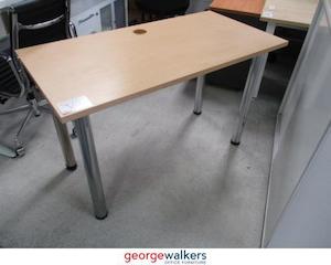 Second hand furniture: PR4776 - Maple Straight Desk