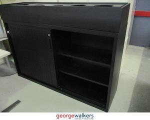 Second hand furniture: PR5449 - Black Cupboard with Planter