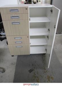 Second hand furniture: PR4976A - White Mobile Cupboard