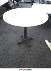 Second hand furniture: PR5379 - White Meeting Table