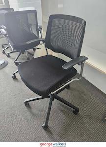 PR5089 - Black Meeting Chair