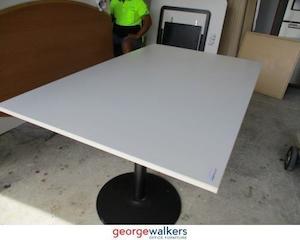 SM19 - White Meeting Table