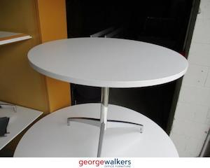 Second hand furniture: PR5562 - White  Round Table