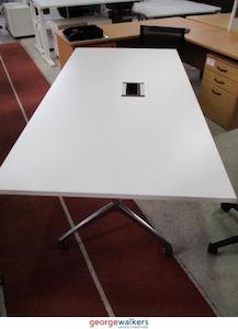 PR5549 - White  Flip Table