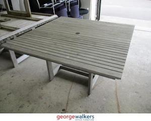 Second hand furniture: PR5557 - Weathered Timberslat  Outdoor Table