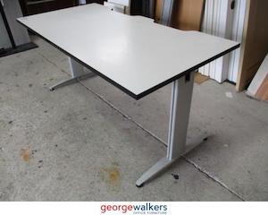 Second hand furniture: PR4865 - White/Black Trim Straight Desk