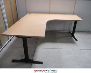 Second hand furniture: PR5605 - Maple  Workstation