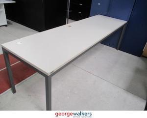 Second hand furniture: PR5606 - White  Narrow Desk