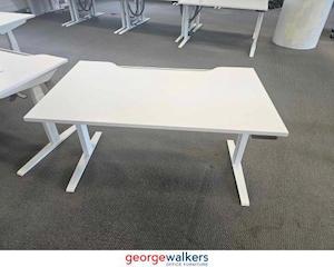 PR5087 - White Electric Desk