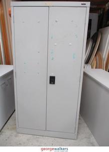 Second hand furniture: PR5622 - Grey Europlan Cupboard