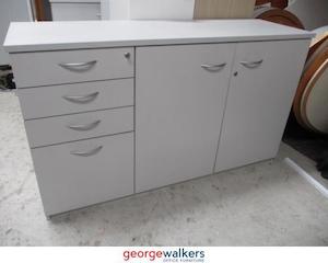 Second hand furniture: PR5621 - Grey Cupboard