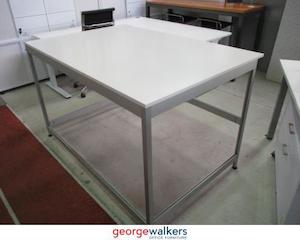 Second hand furniture: PR5332 - White  Worktable