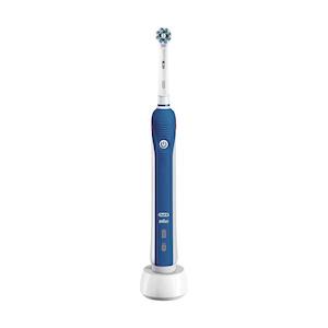 Braun Oral-B PRO 2 2000 Blue Electric Rechargeable Toothbrush PRO2000